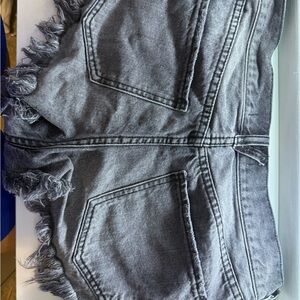 Frayed Hem Denim Shorts - Gray